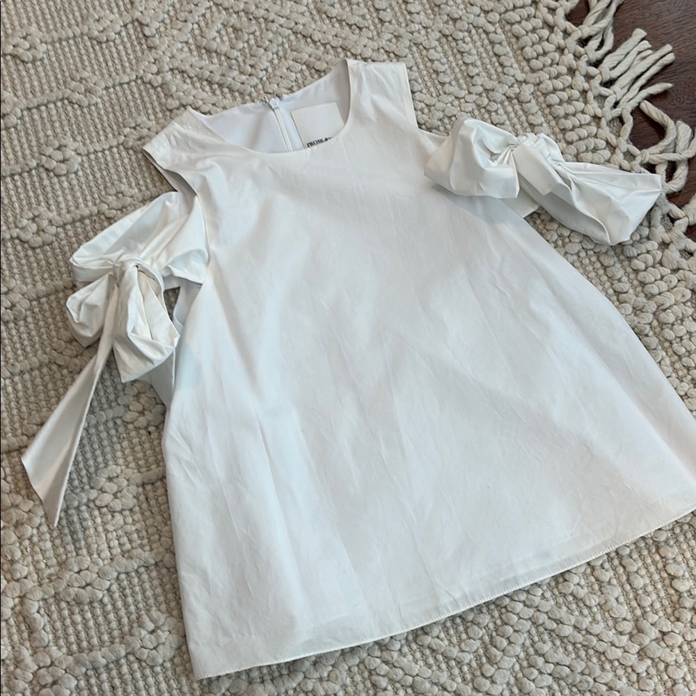 Prose & Poetry White Top with Bow Toe Shoulder Sleeves